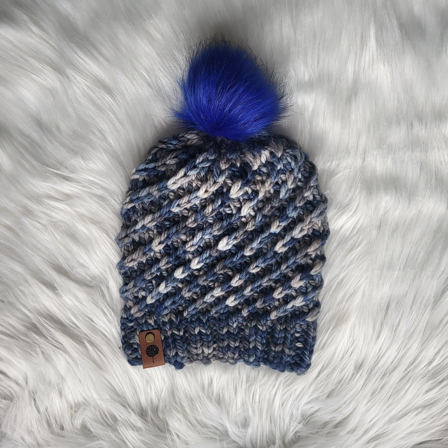 Spirit Oasis | Swirlpool Beanie Knitting Kit with Stitch Markers | Three-Ply Super Bulky Yarn