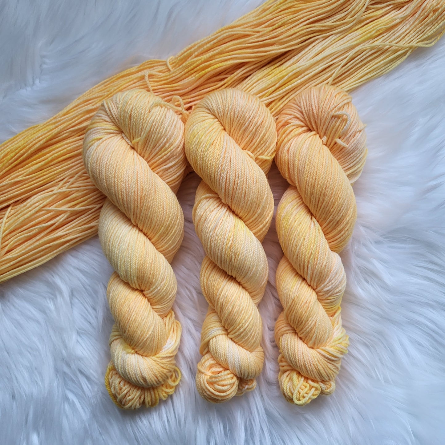 March Daffodils | DK Weight Yarn | Birth Flower Collection