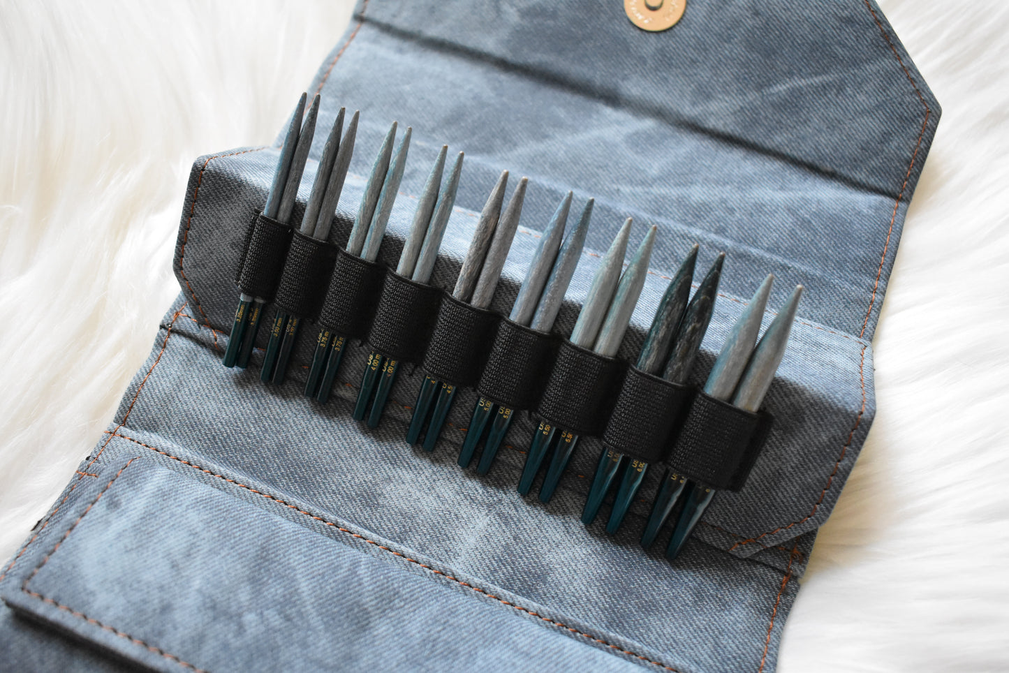 Lykke Knitting Needles | 3.5" Interchangeable Needles Set | INDIGO in Azure Denim Case