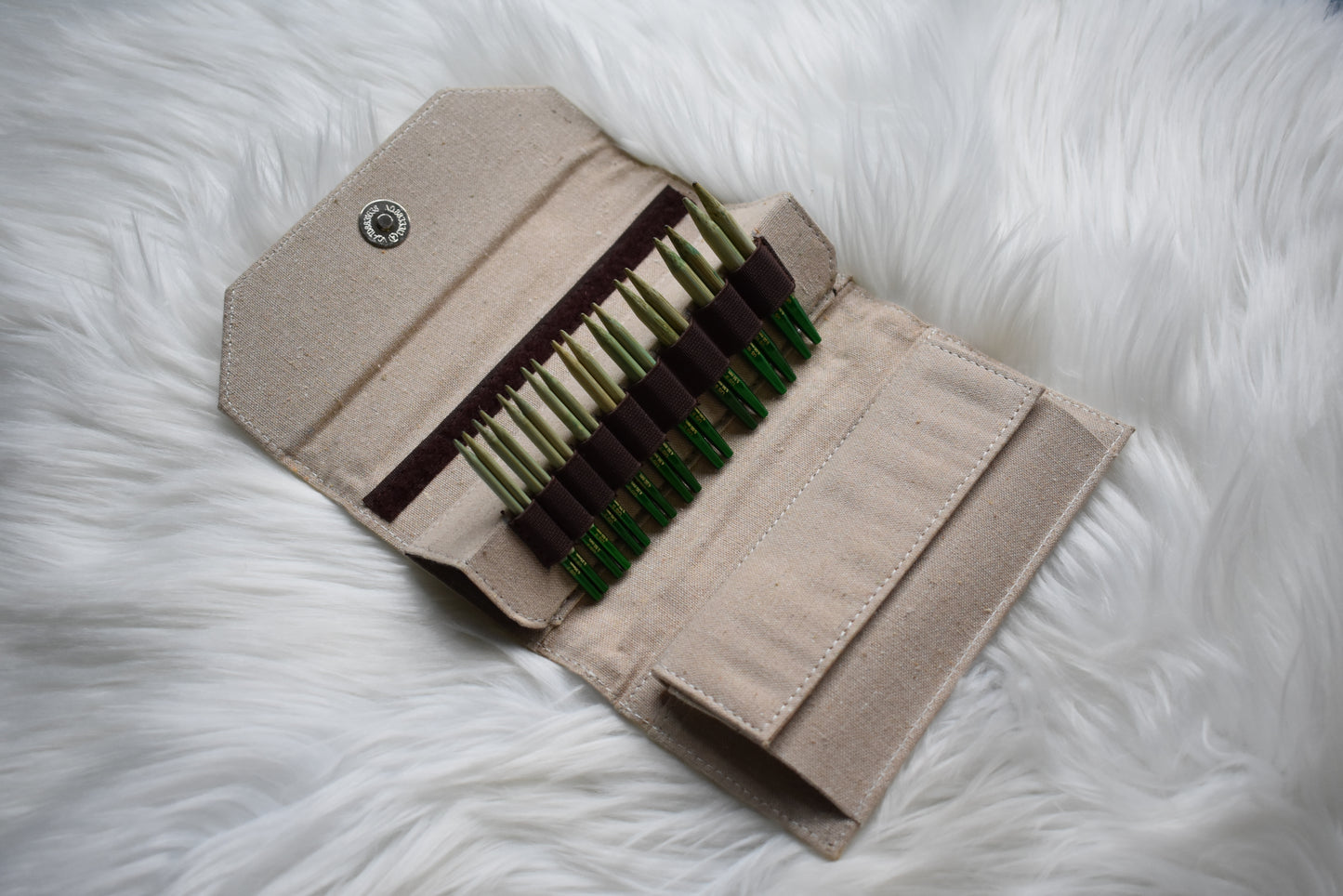 Lykke Knitting Needles | 3.5" Interchangeable Needles Set | GROVE in Beige Jute Case