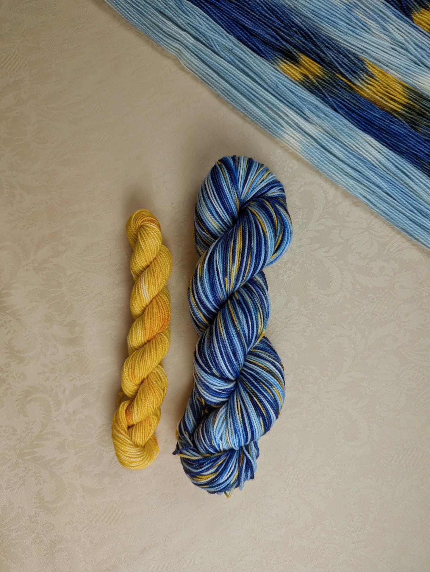 Night & Day | Sock Weight Yarn | Yarns by Pear Maiden
