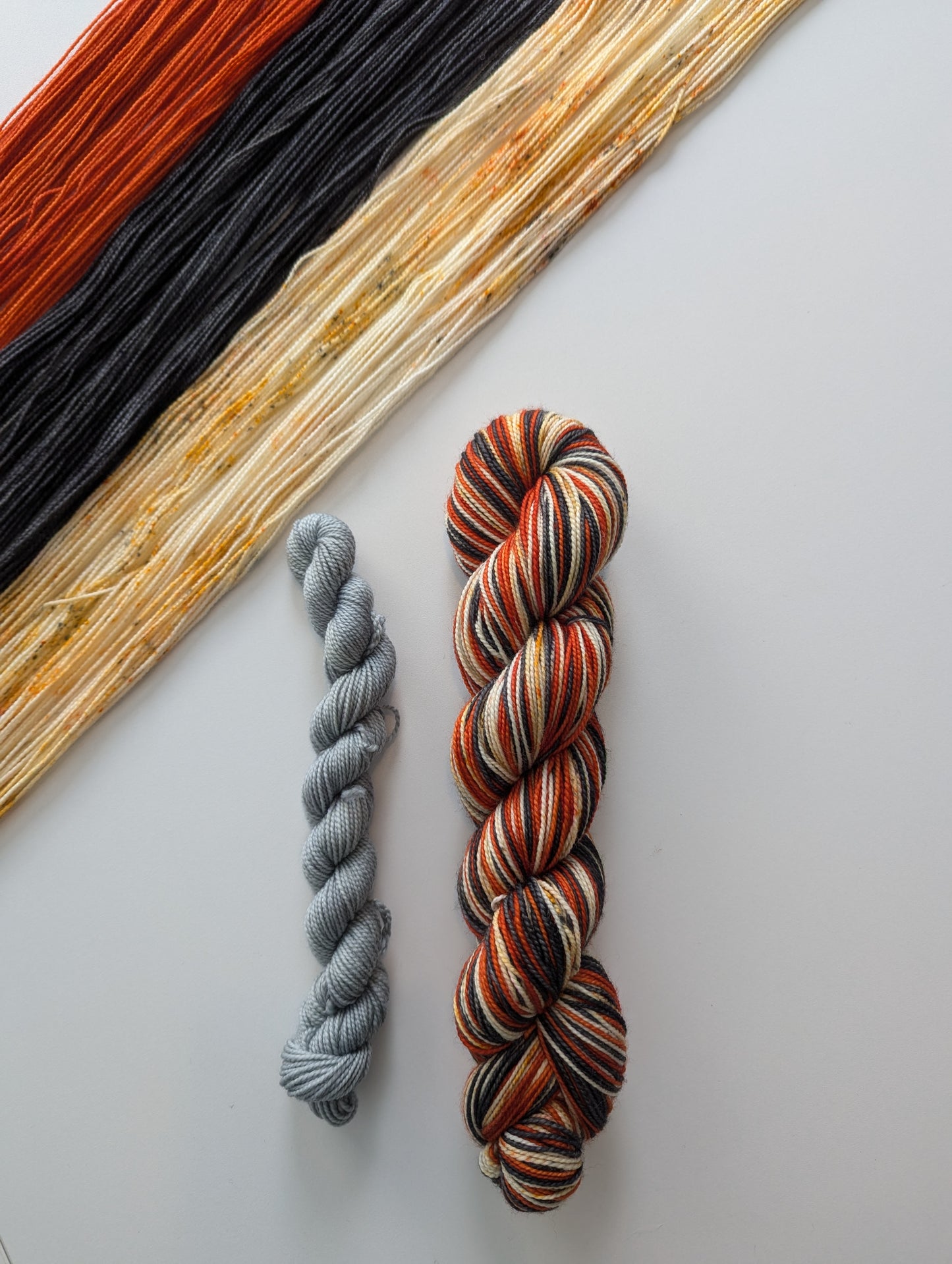 Vintage Halloween | Sock Weight Yarn | Yarns by Pear Maiden
