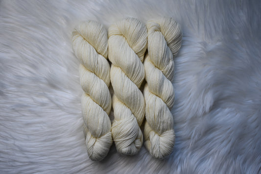 White Rabbit | DK Weight Yarn | Undyed