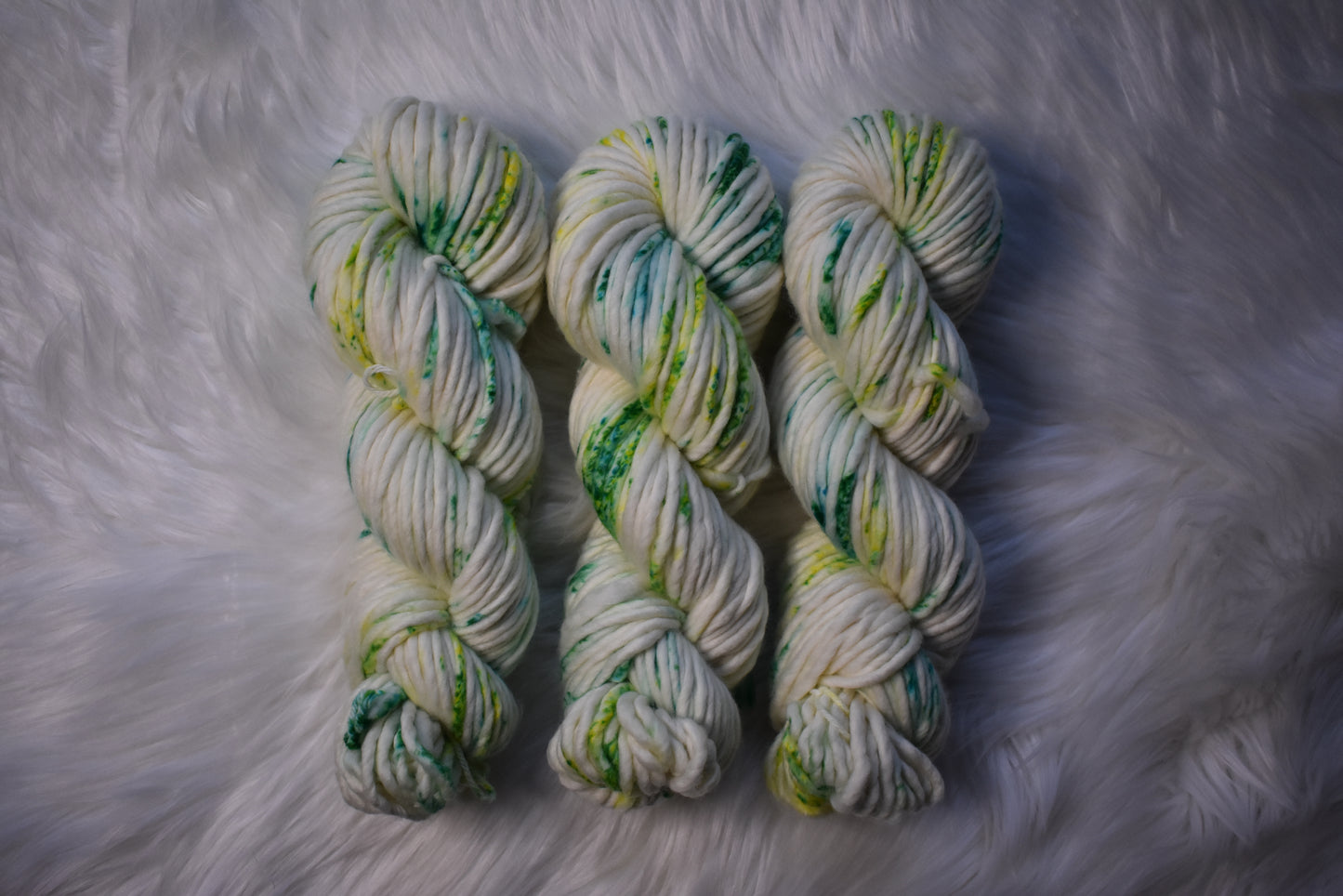 April Daisies | Super Bulky Weight Yarn | Birth Flower Collection