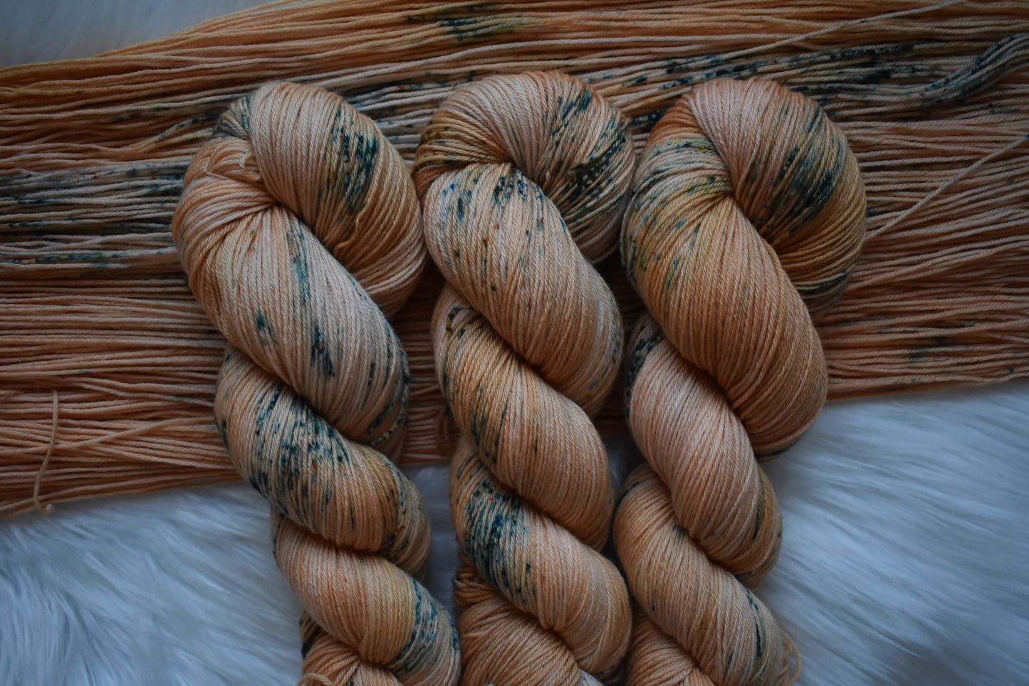 Oolong Tea Leaves | Cashmere Fingering Weight Yarn | Steeped in Color Collection