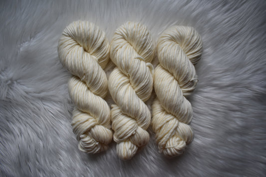 White Rabbit | Super Bulky Weight Yarn | Undyed