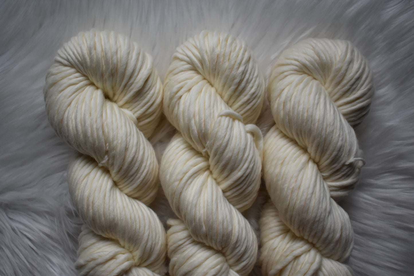 White Rabbit | Super Bulky Weight Yarn | Undyed