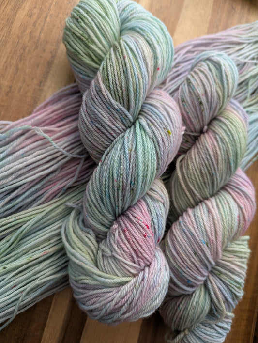 DK Weight Yarn | Yarns by Pear Maiden