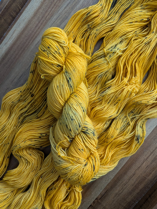 1975 | Sock Weight Yarn | Yarns by Pear Maiden